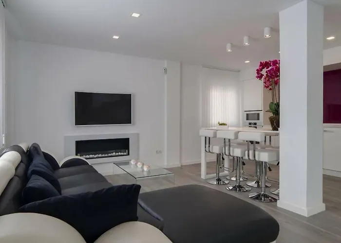 Casa Pacos 푸엔히롤라